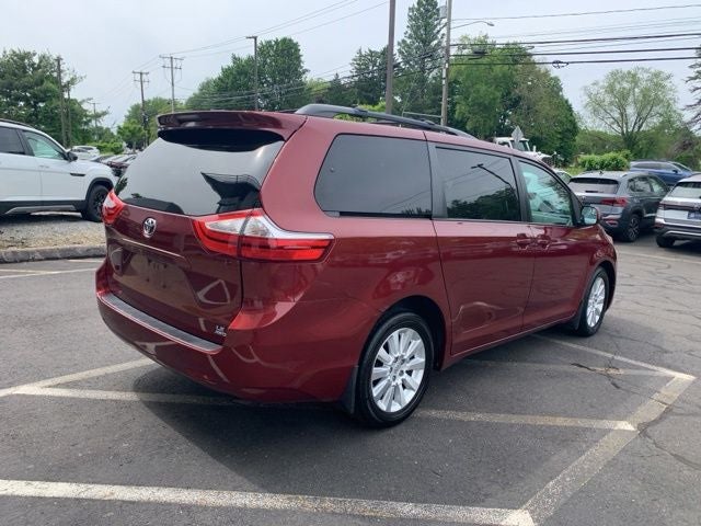 2015 Toyota Sienna LE 7 Passenger
