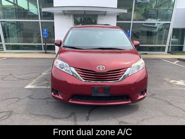 2015 Toyota Sienna LE 7 Passenger