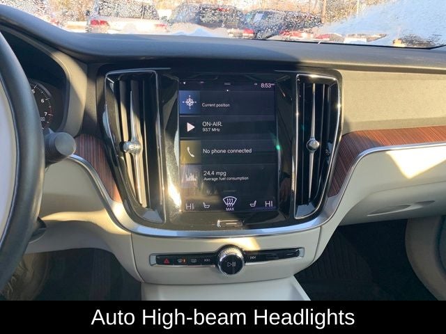 2022 Volvo S60 B5 Momentum