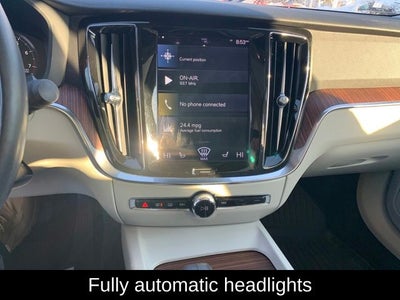 2022 Volvo S60 B5 Momentum