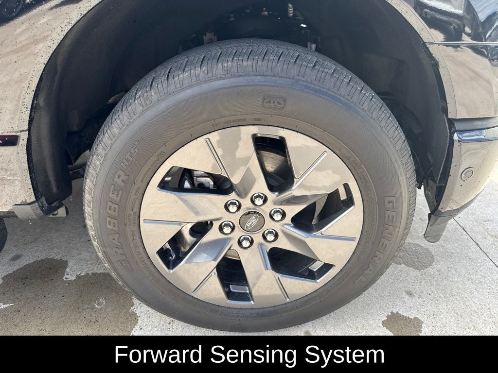 2022 Ford F-150 Lightning Lariat