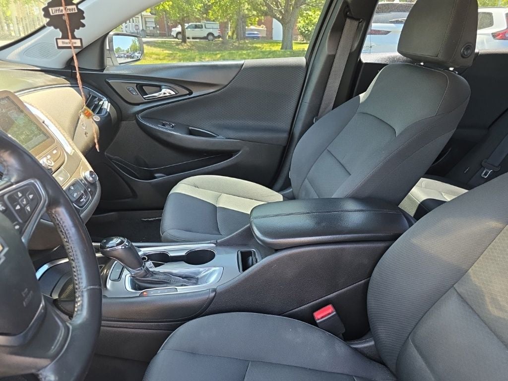 2017 Chevrolet Malibu LT 1LT