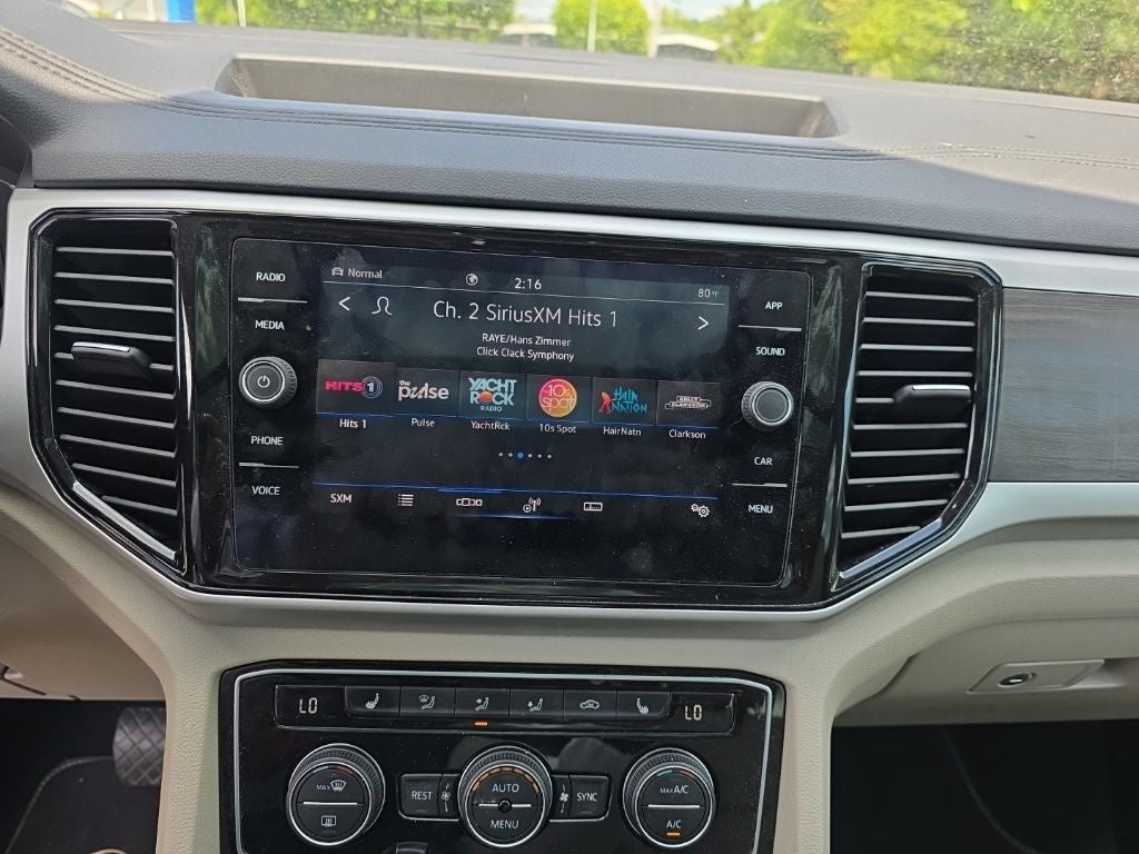2022 Volkswagen Atlas 3.6L V6 SE w/Technology