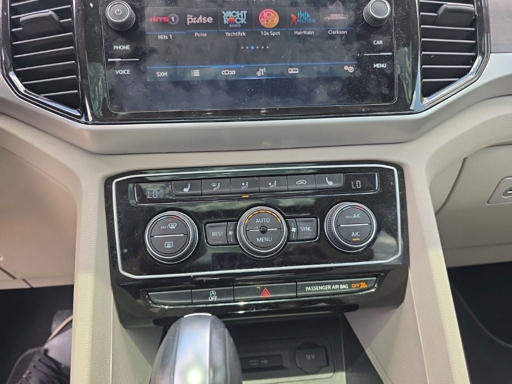 2022 Volkswagen Atlas 3.6L V6 SE w/Technology