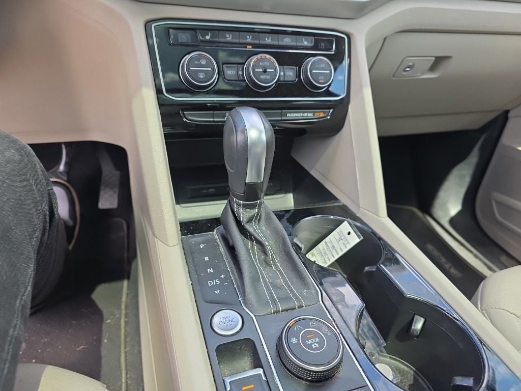 2022 Volkswagen Atlas 3.6L V6 SE w/Technology