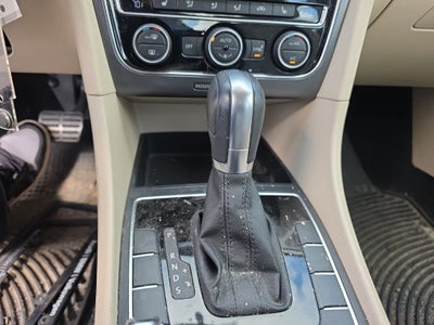 2017 Volkswagen Passat 1.8T R-Line