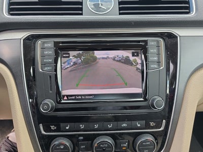2017 Volkswagen Passat 1.8T R-Line