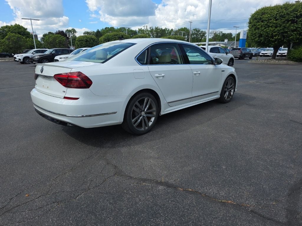 2017 Volkswagen Passat 1.8T R-Line