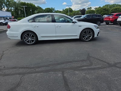 2017 Volkswagen Passat 1.8T R-Line