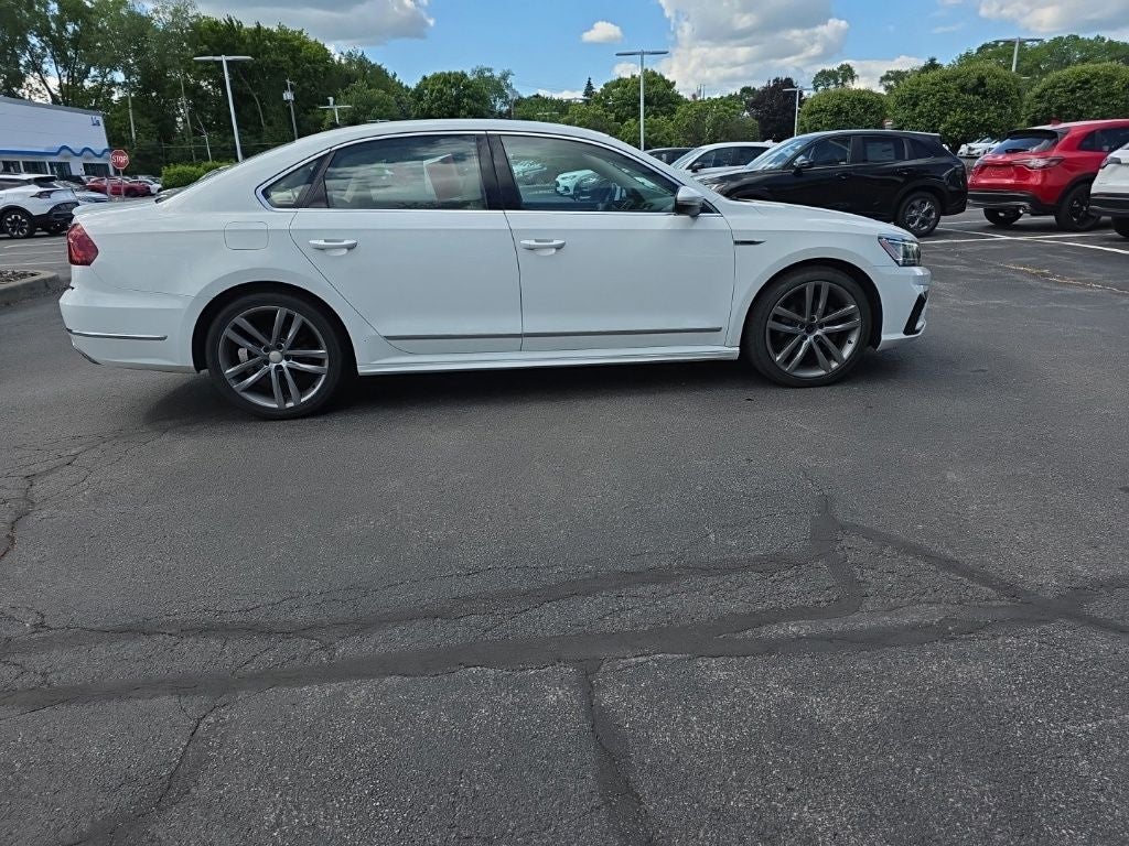 2017 Volkswagen Passat 1.8T R-Line