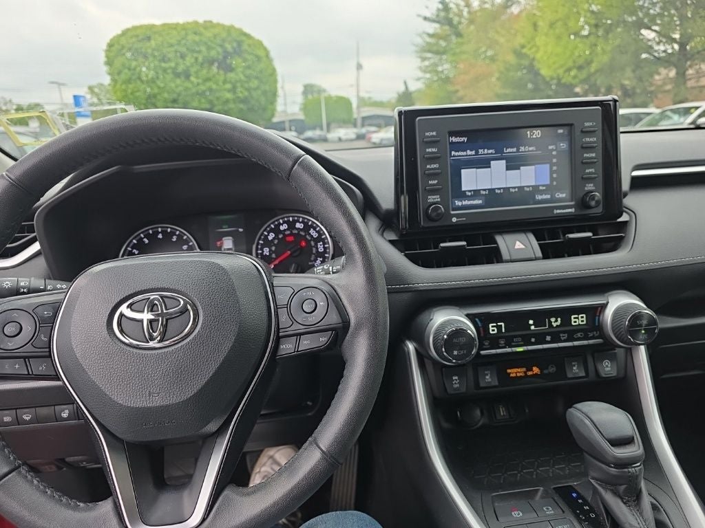 2021 Toyota RAV4 XLE