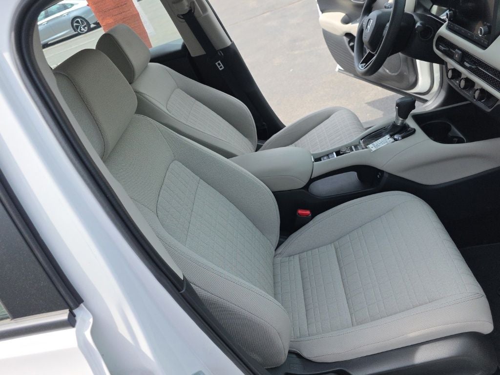 2025 Honda HR-V LX