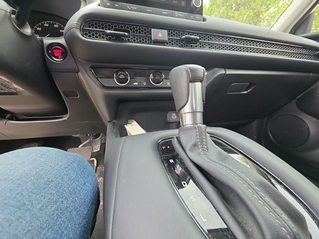 2025 Honda HR-V LX