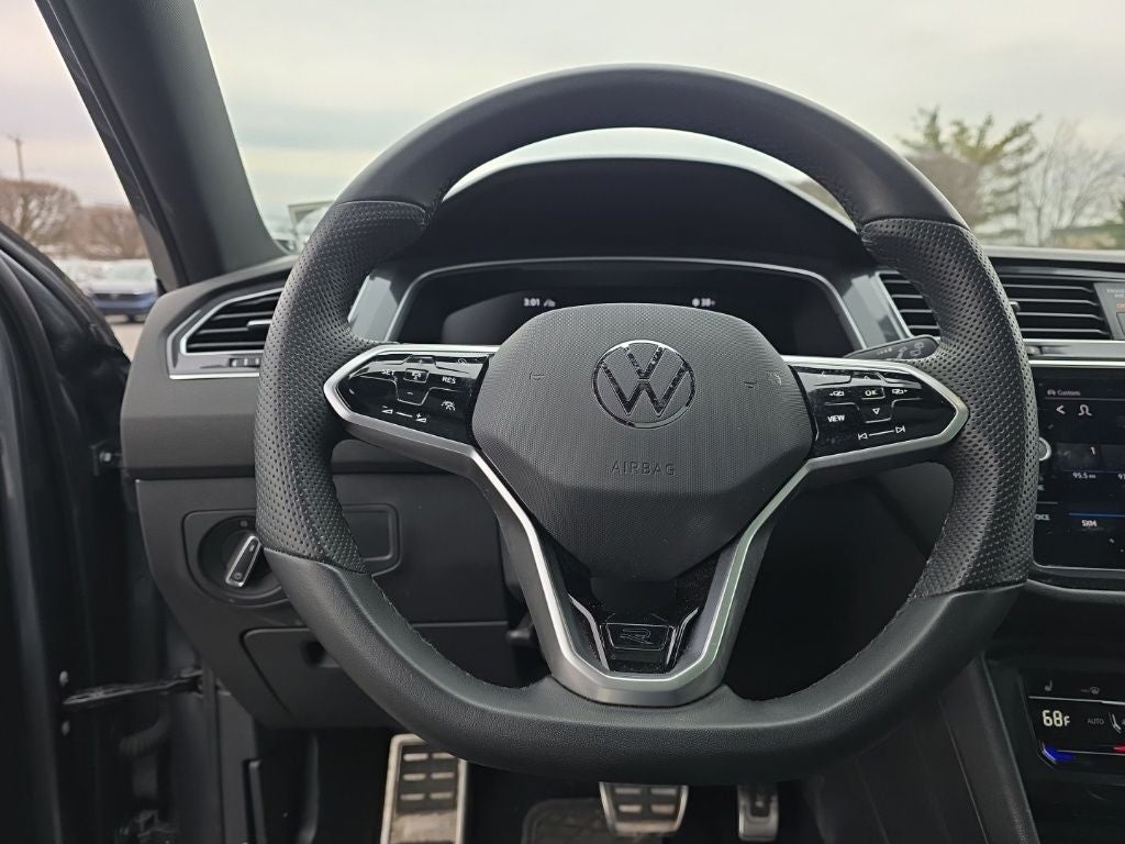 2024 Volkswagen Tiguan 2.0T SE R-Line Black