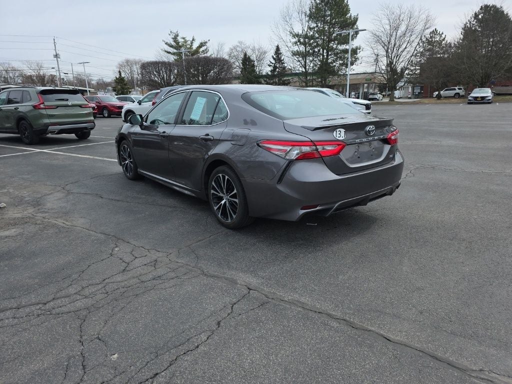 2018 Toyota Camry SE