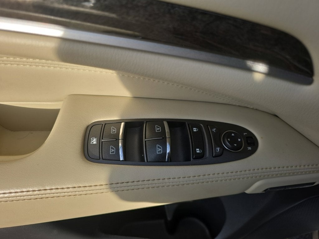 2015 INFINITI QX60 Base