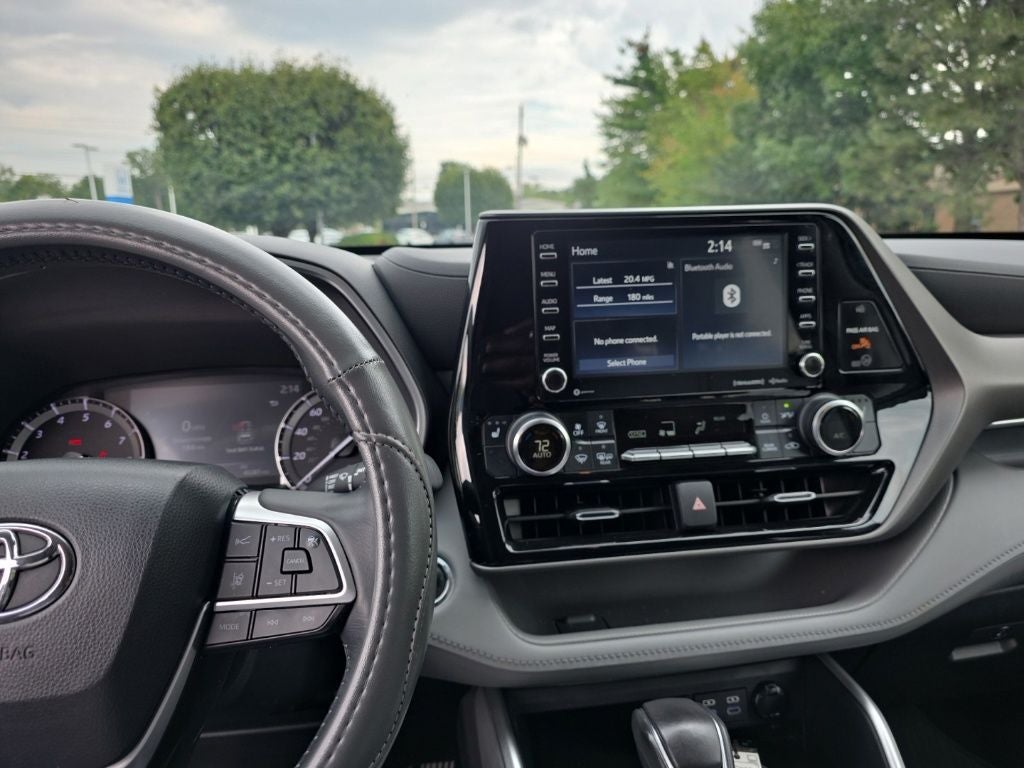 2022 Toyota Highlander XLE