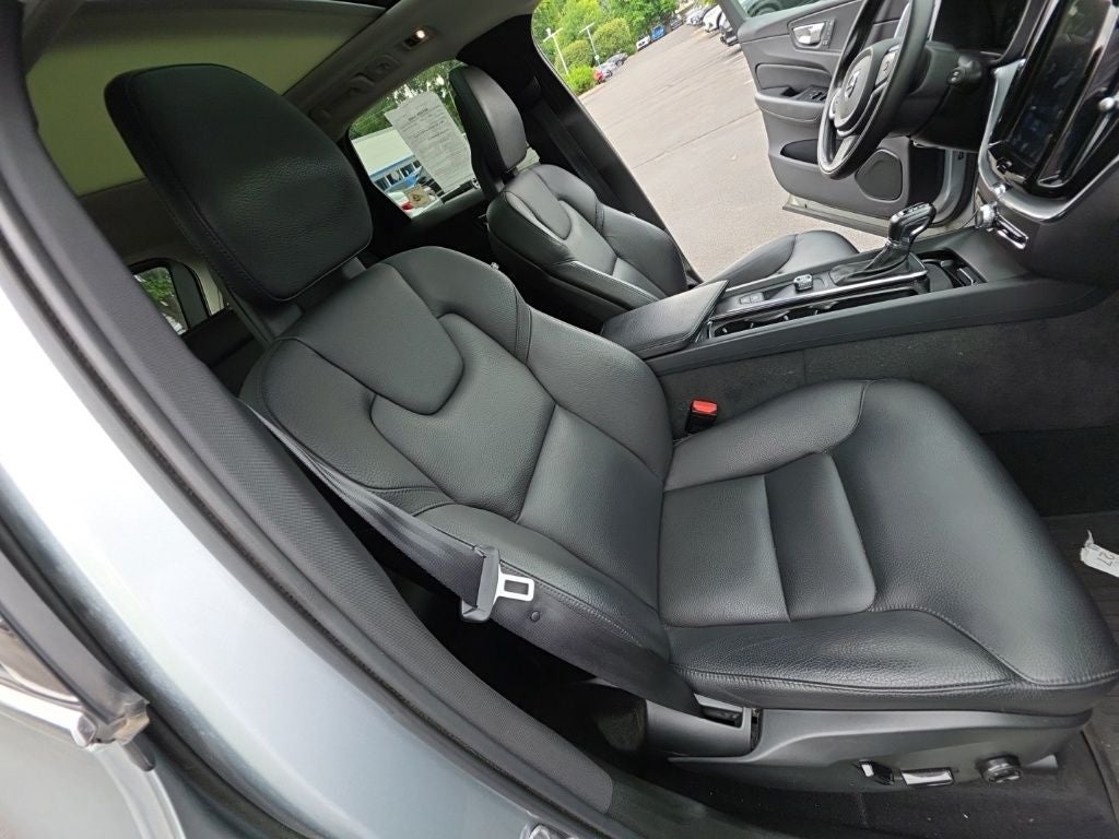 2018 Volvo XC60 T5 Momentum