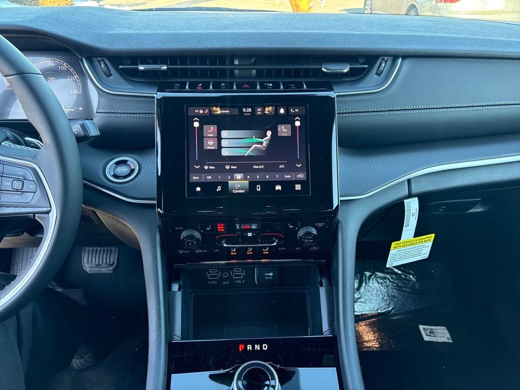 2026 Jeep Grand Cherokee Laredo