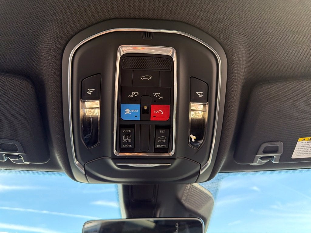 2027 Jeep Grand Cherokee Laredo X
