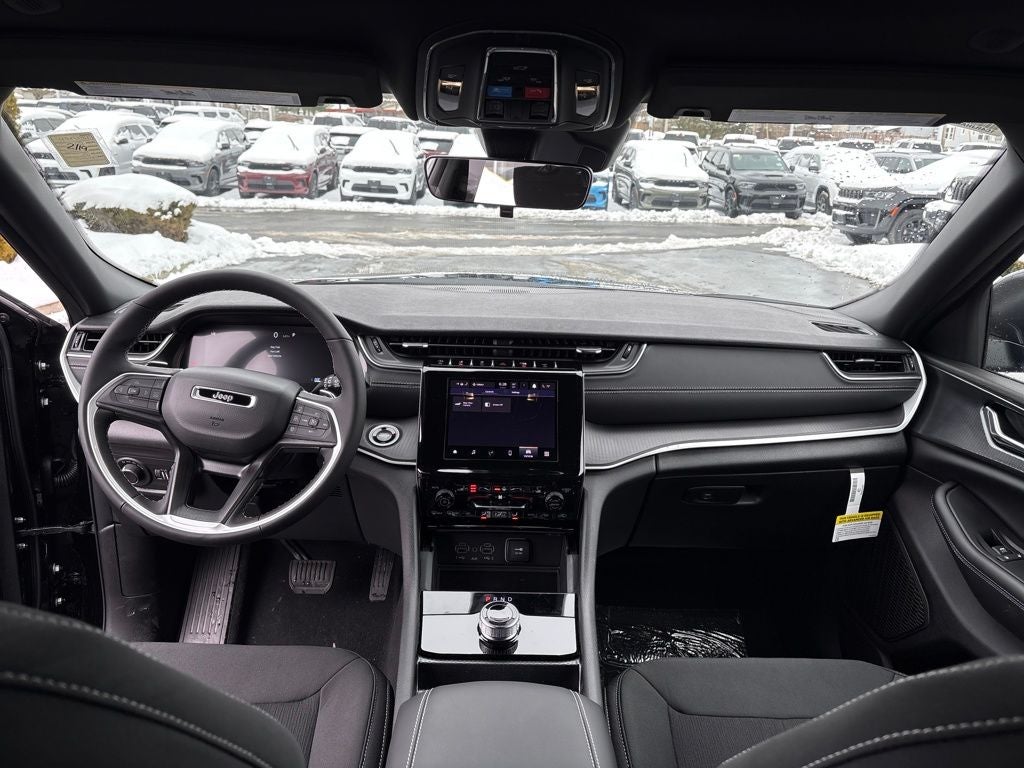 2026 Jeep Grand Cherokee Laredo