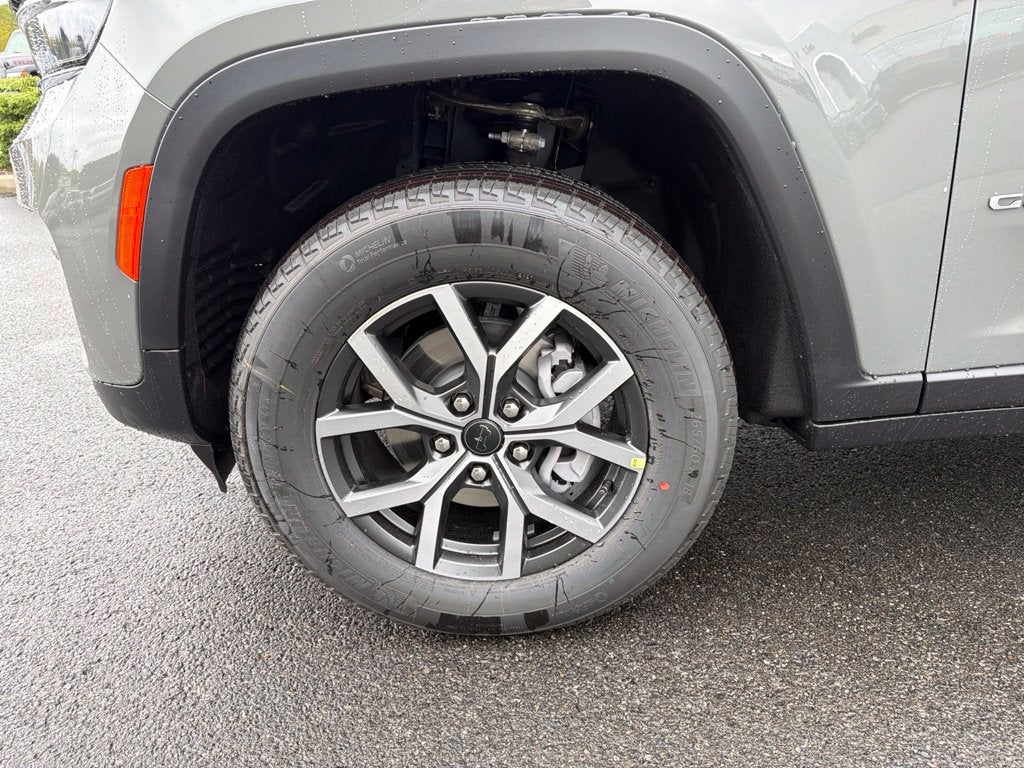 2027 Jeep Grand Cherokee Laredo X