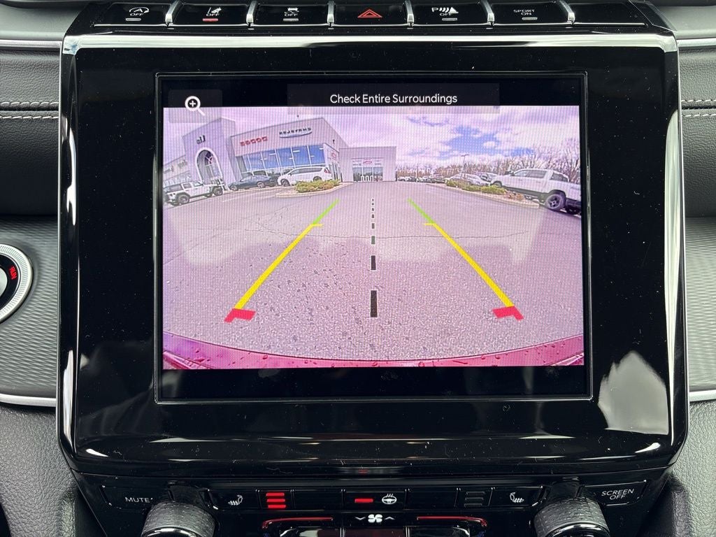 2026 Jeep Grand Cherokee Laredo