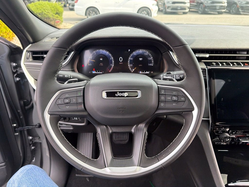 2027 Jeep Grand Cherokee Laredo X