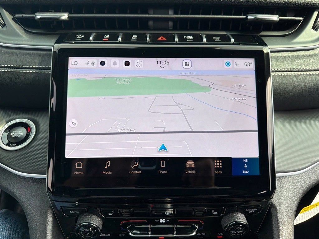 2027 Jeep Grand Cherokee Laredo X