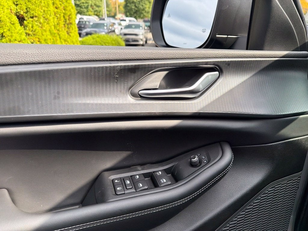2027 Jeep Grand Cherokee Laredo X