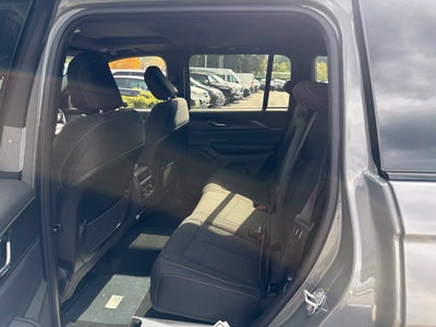 2027 Jeep Grand Cherokee Laredo X