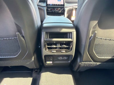 2027 Jeep Grand Cherokee Laredo X