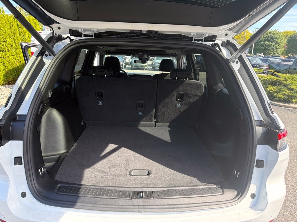 2027 Jeep Grand Cherokee Laredo X