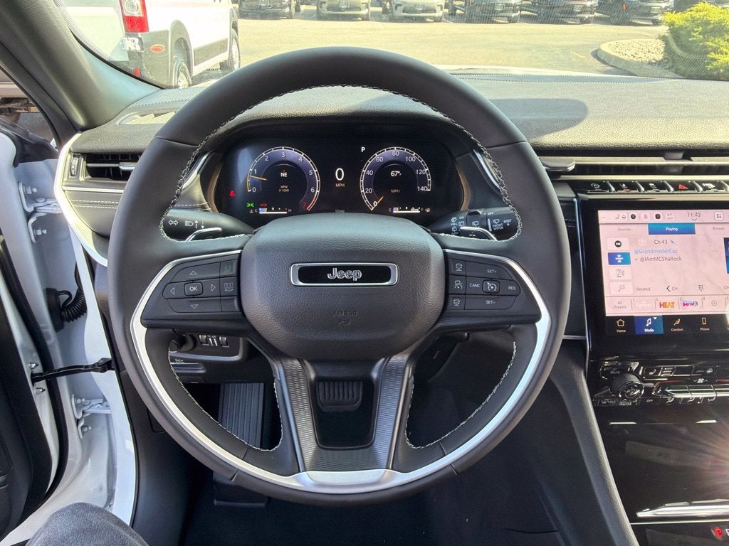 2027 Jeep Grand Cherokee Laredo X