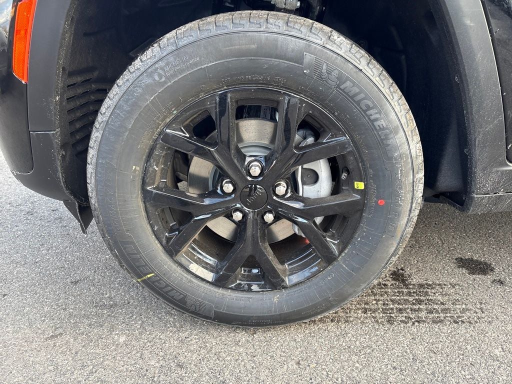 2026 Jeep Grand Cherokee Laredo