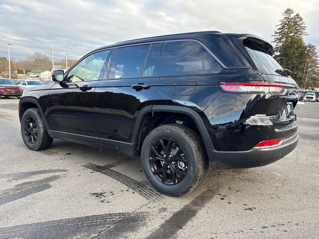 2026 Jeep Grand Cherokee Laredo