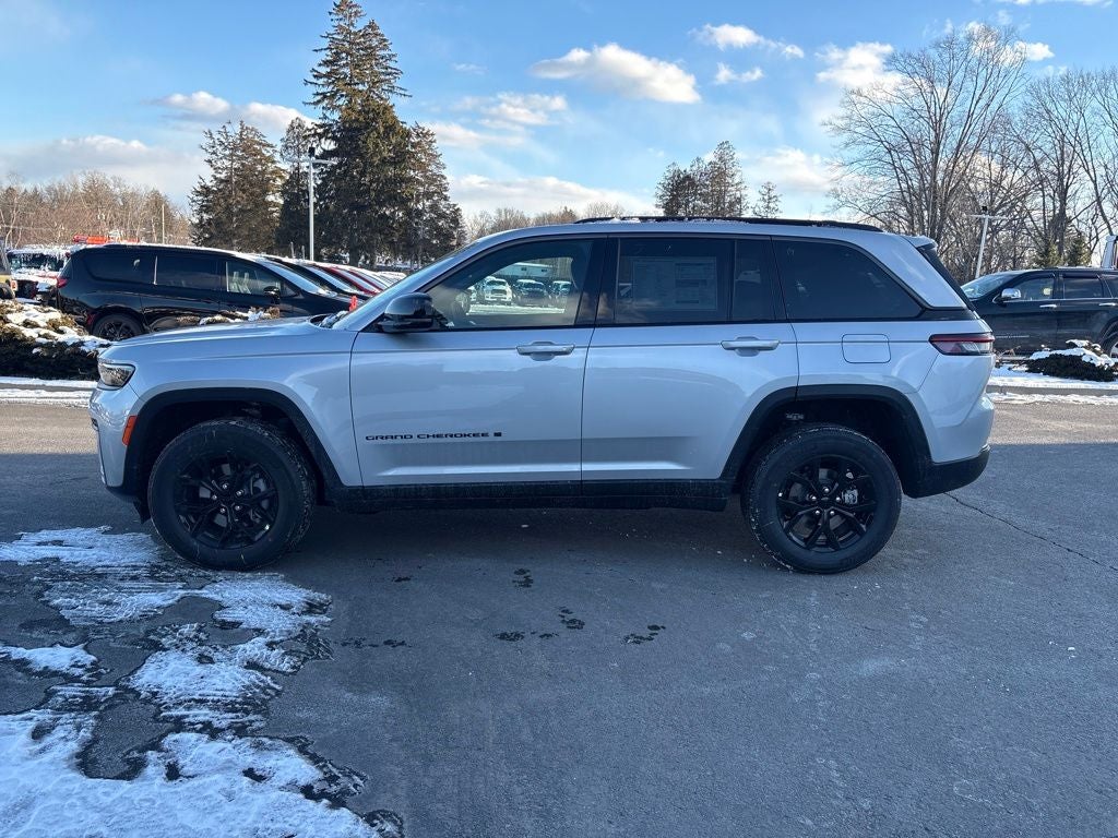 2026 Jeep Grand Cherokee Laredo