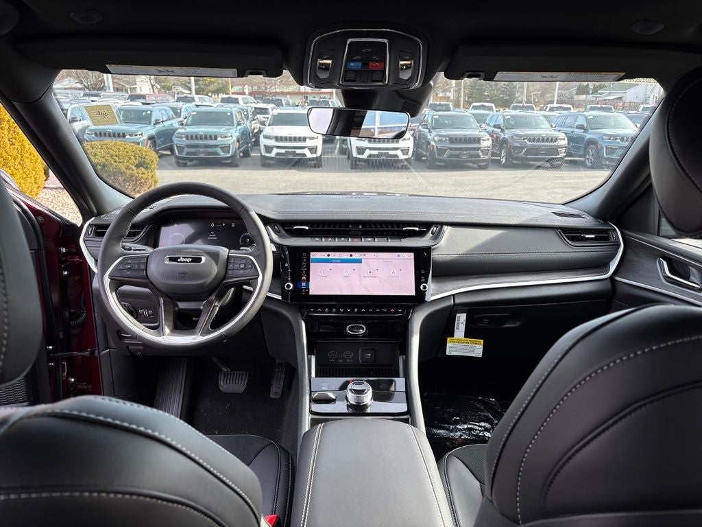 2026 Jeep Grand Cherokee Laredo