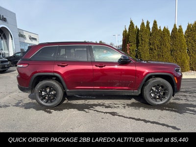 2026 Jeep Grand Cherokee Laredo