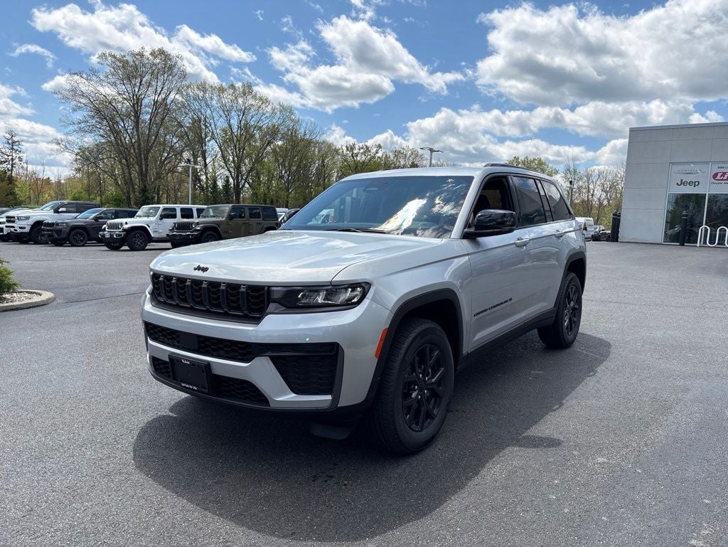 2026 Jeep Grand Cherokee Altitude