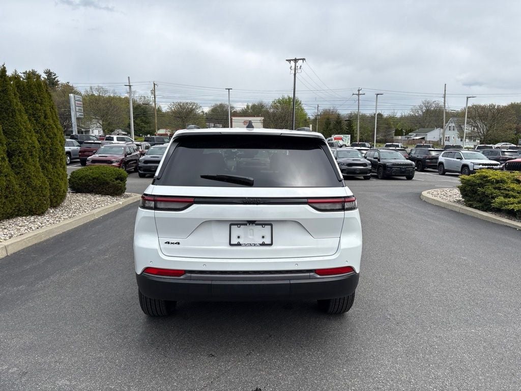 2026 Jeep Grand Cherokee Altitude