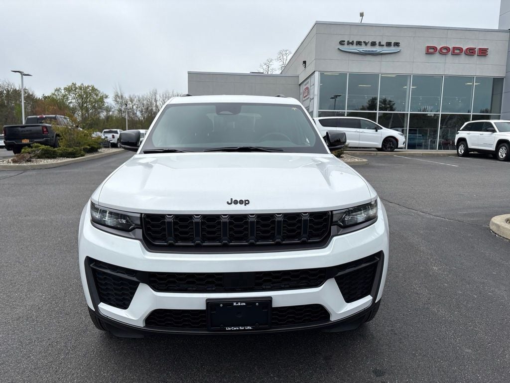 2026 Jeep Grand Cherokee Altitude