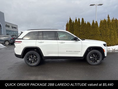 2026 Jeep Grand Cherokee Laredo