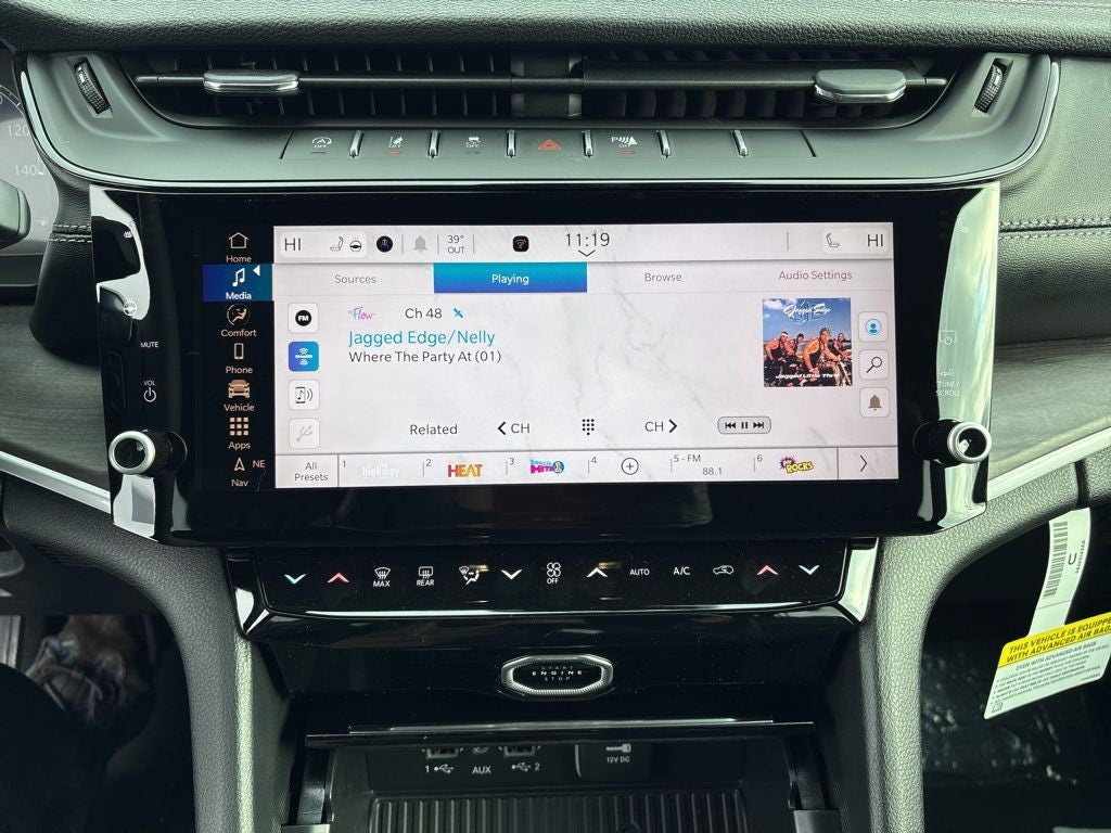 2026 Jeep Grand Cherokee Laredo