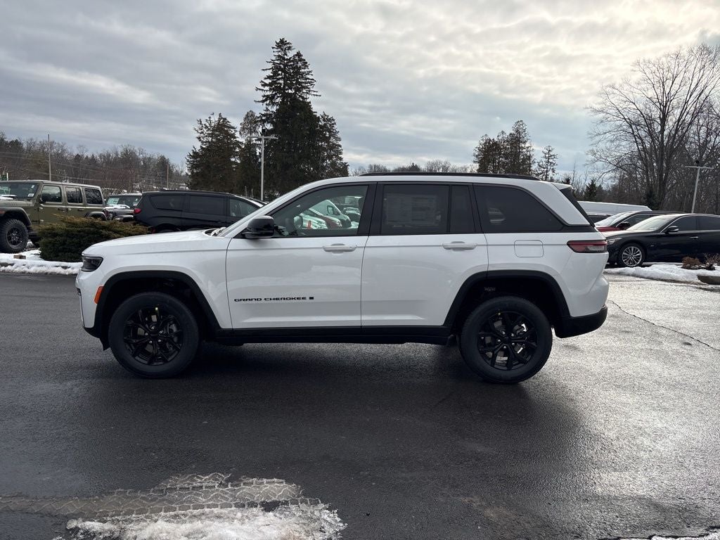 2026 Jeep Grand Cherokee Laredo