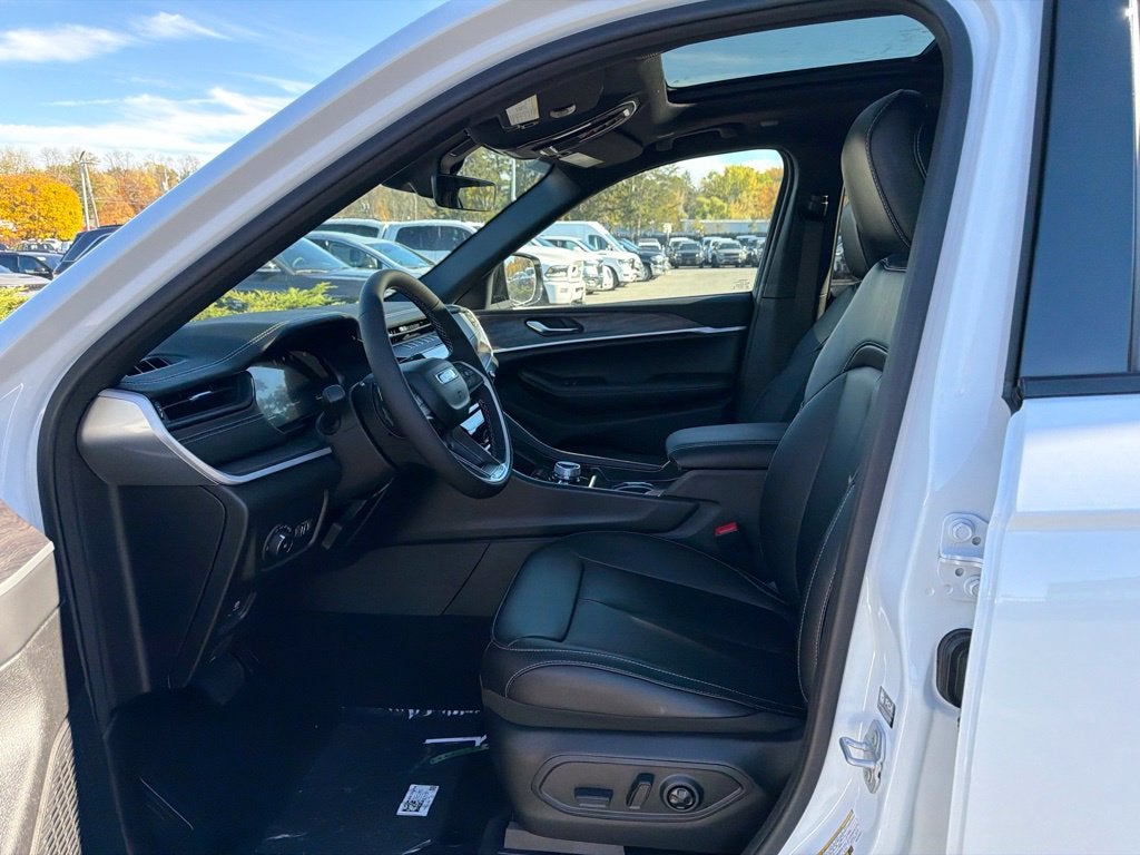 2027 Jeep Grand Cherokee Limited