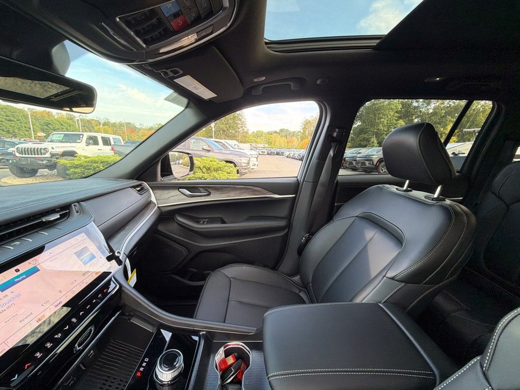 2027 Jeep Grand Cherokee Limited
