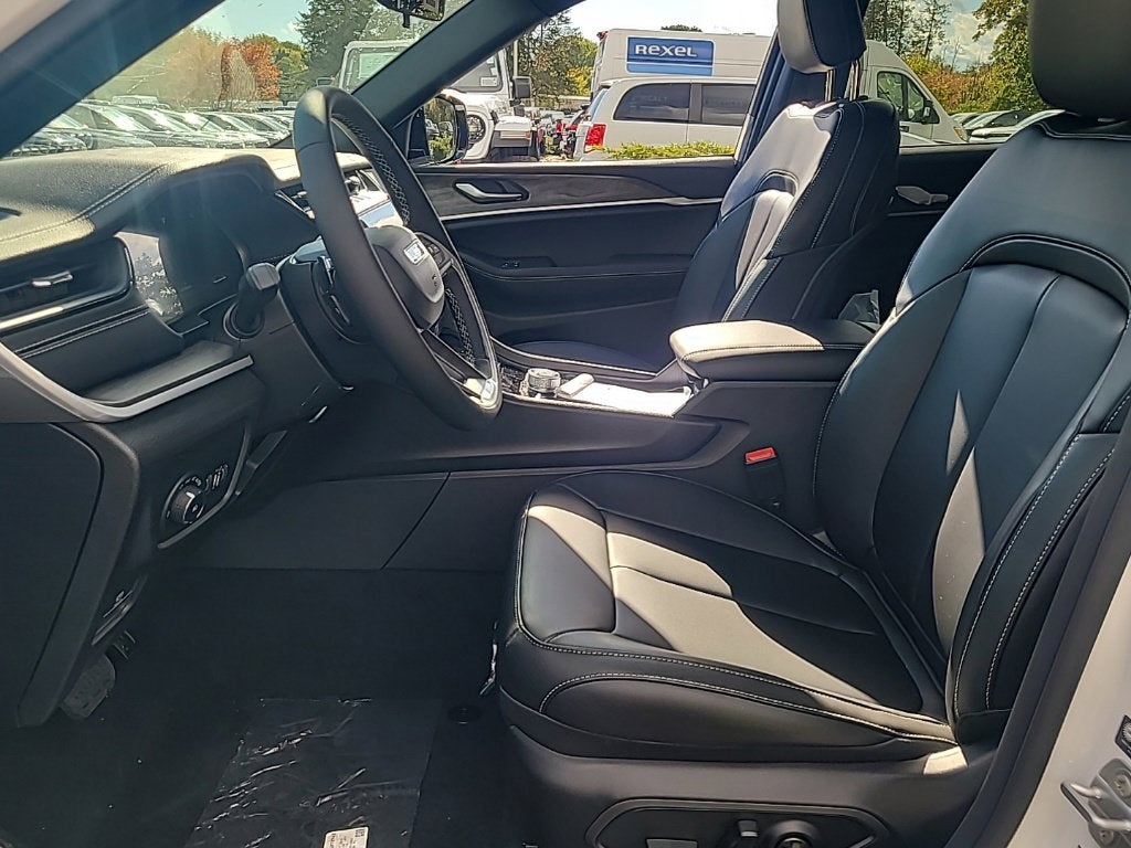 2027 Jeep Grand Cherokee Limited