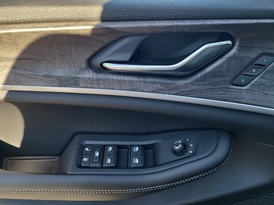 2027 Jeep Grand Cherokee Limited