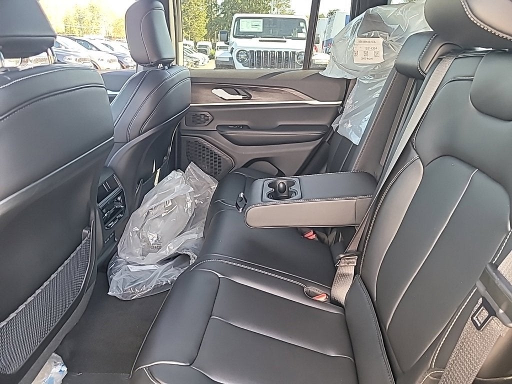 2027 Jeep Grand Cherokee Limited